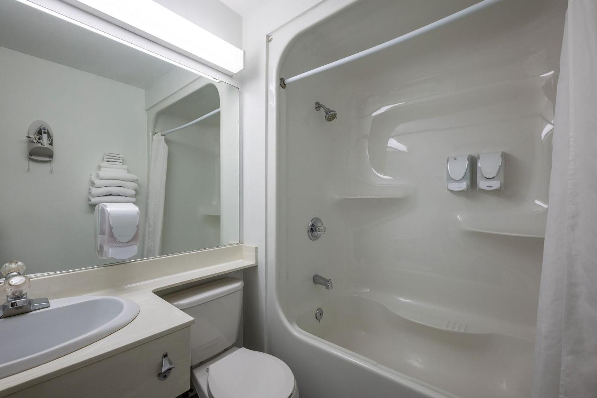 Repotel Aeroport Quebec Екстер'єр фото
