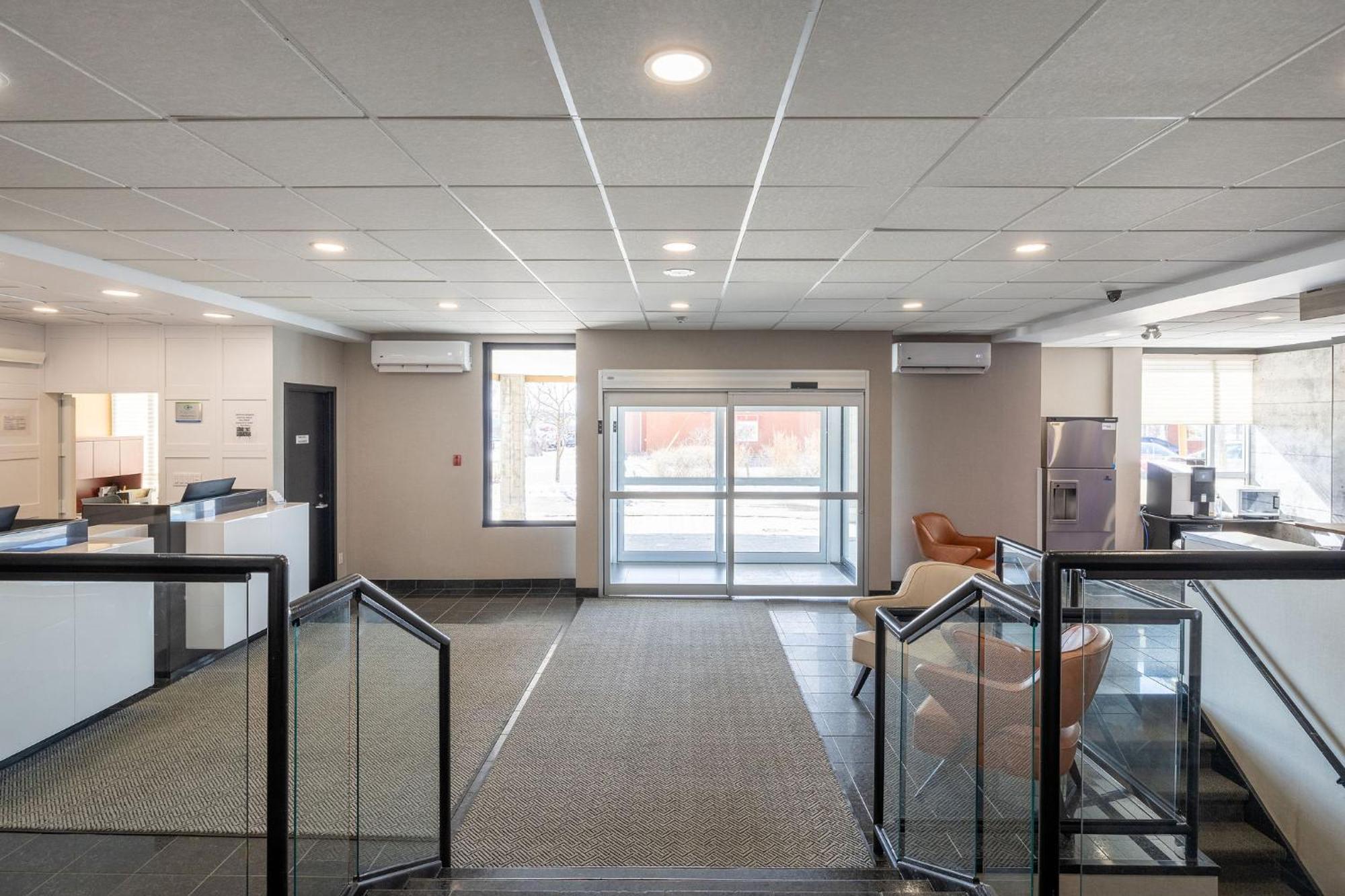 Repotel Aeroport Quebec Екстер'єр фото